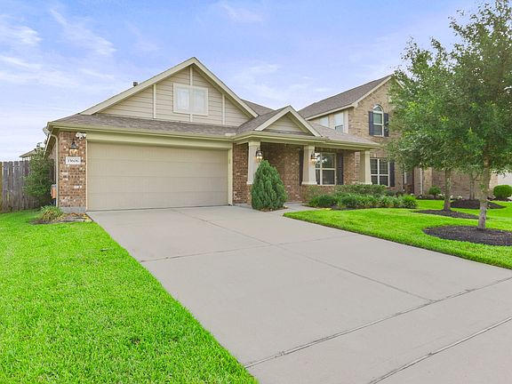 2nd image of 15606 Kensington Bluff Dr