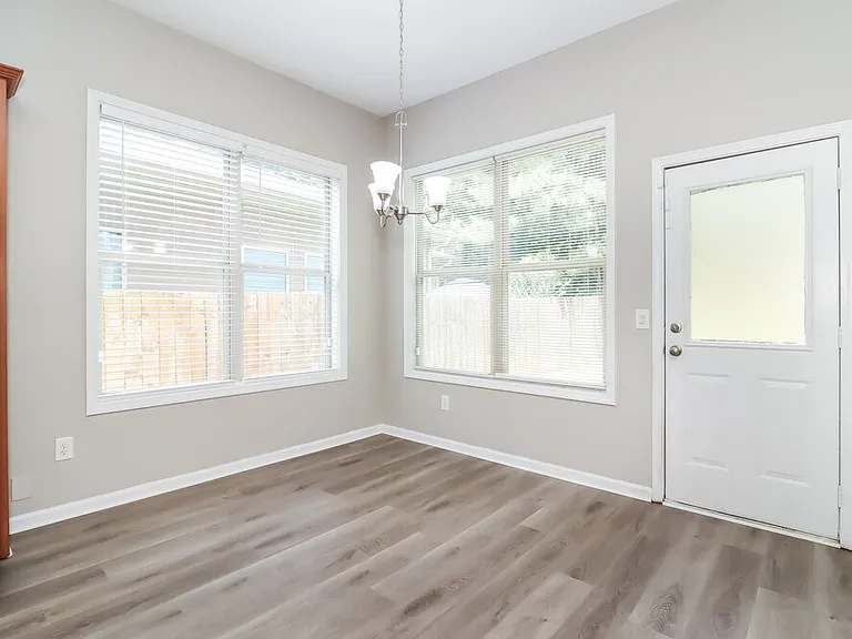34 Hiram Park Ct — Photo 7