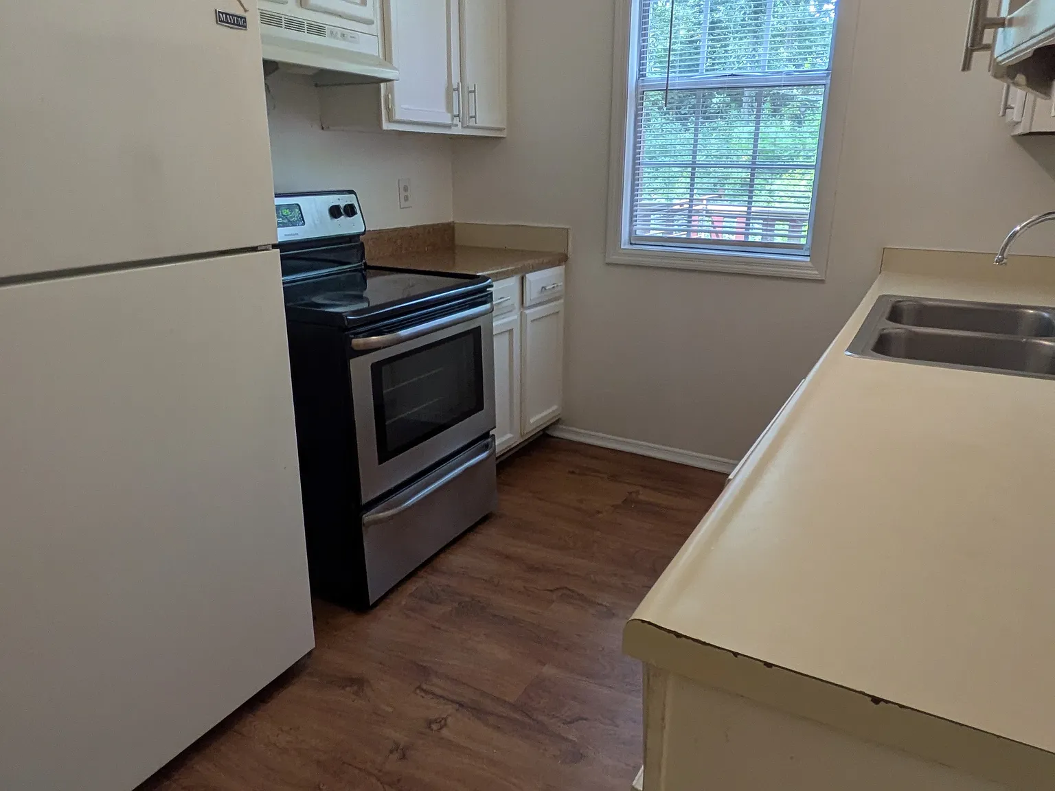 2 bed, 1.5 bath, 1280 sqft, $1,700 — Photo 4