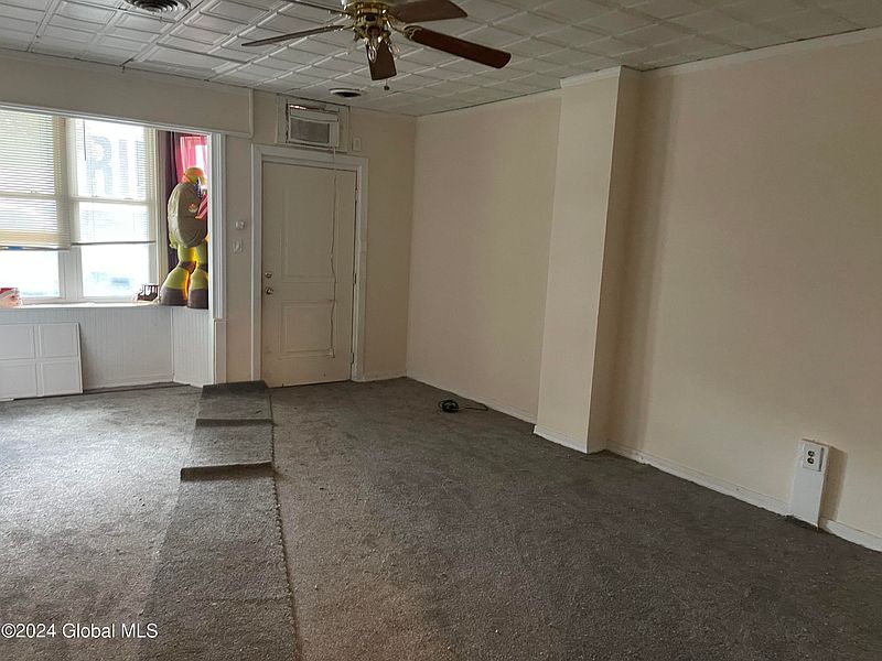 4th image of 54 3rd Street