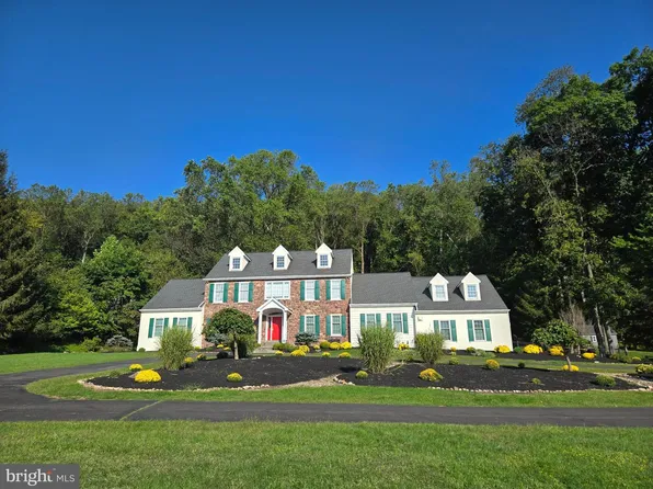5584 Lower Mountain Rd, New Hope, PA 18938