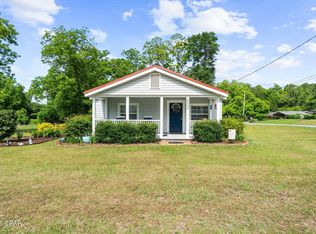 5397 College Dr, Graceville, FL 32440