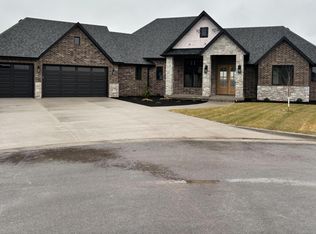 4449 E Lancaster Way, Springfield, MO 65802