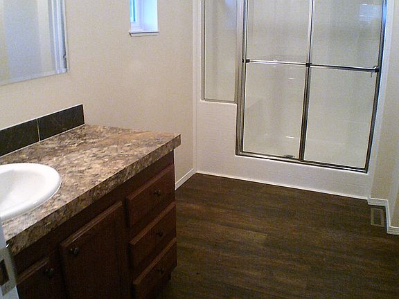 4th image of 13236 Nashville Ave