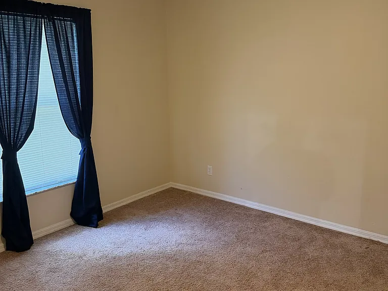 9211 101st Ct — Photo 14