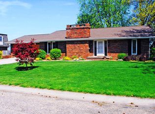 22 Cottontail Ln, Sullivan, IL 61951