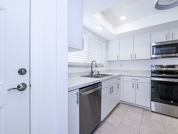 4th image of 1001 W Marion Ave APT 11
