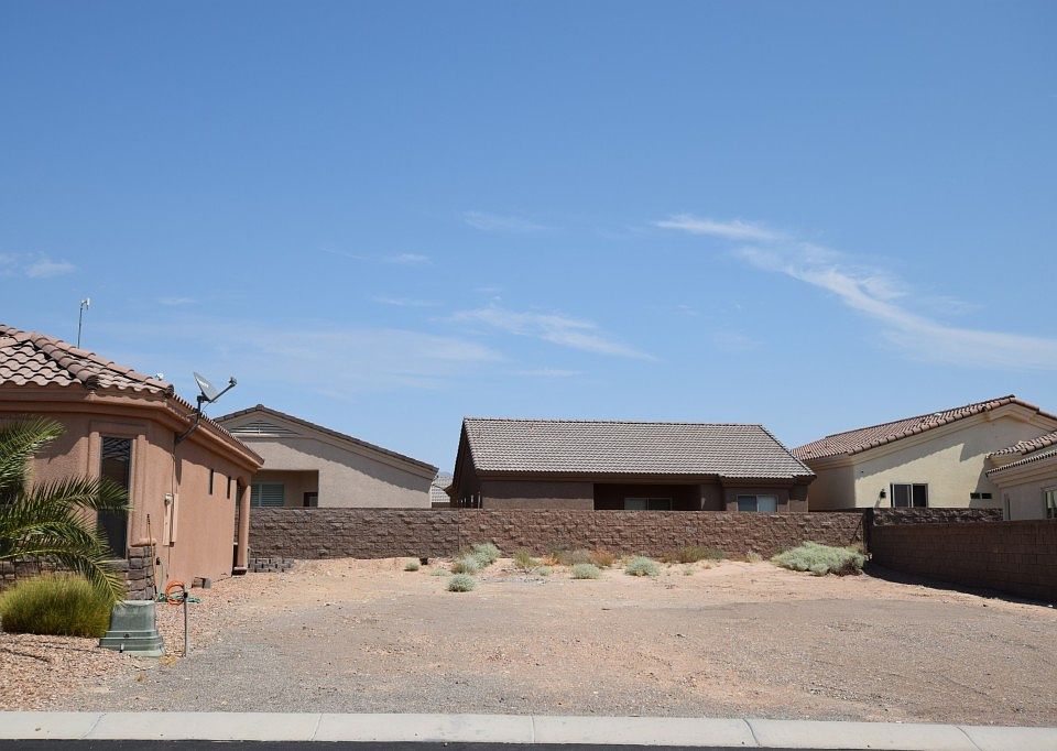 1st image of 735 Malibu Dr