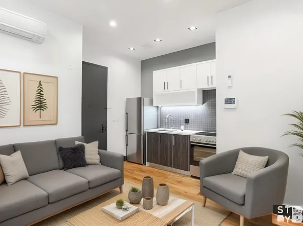 242 Parkside Ave #1E, Brooklyn, NY 11226