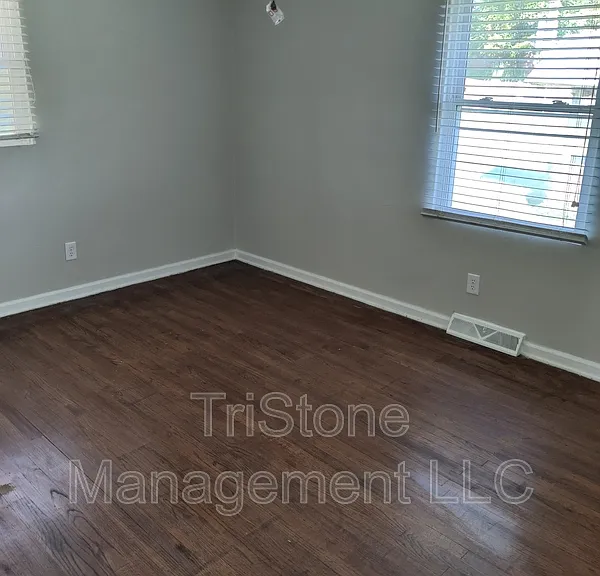 6820 Flintrock Rd — Photo 10