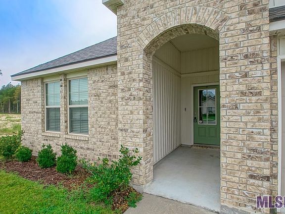 3rd image of 35651 Forest Manor Ave