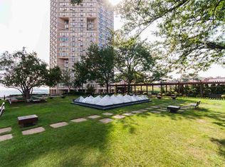 7000 Blvd APT 28D, Guttenberg, NJ 07093