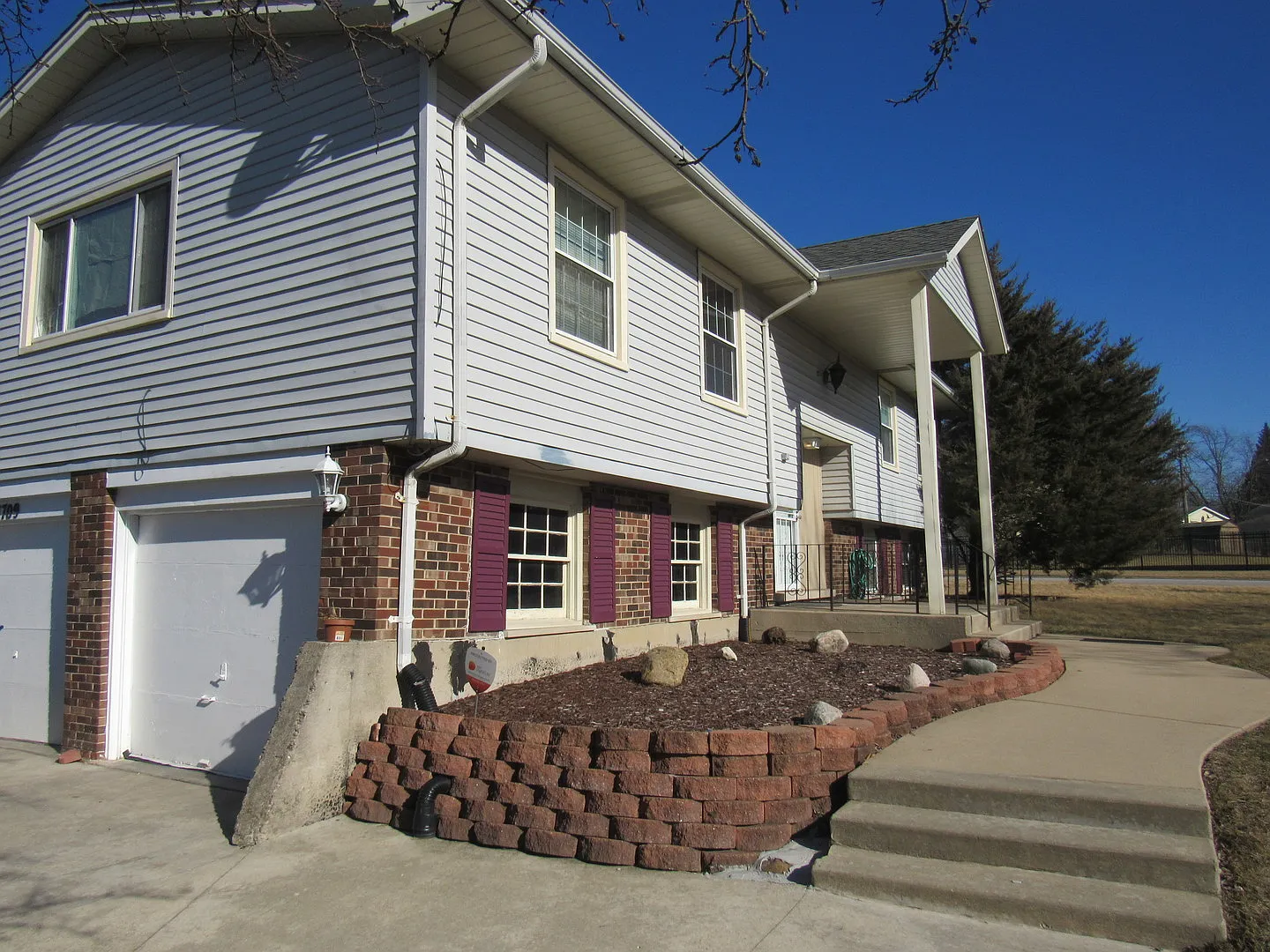 21709 Jeffrey Ave photo 1