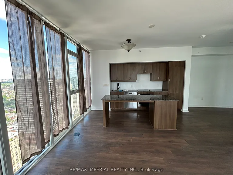 426 University Ave #3603 — Photo 3