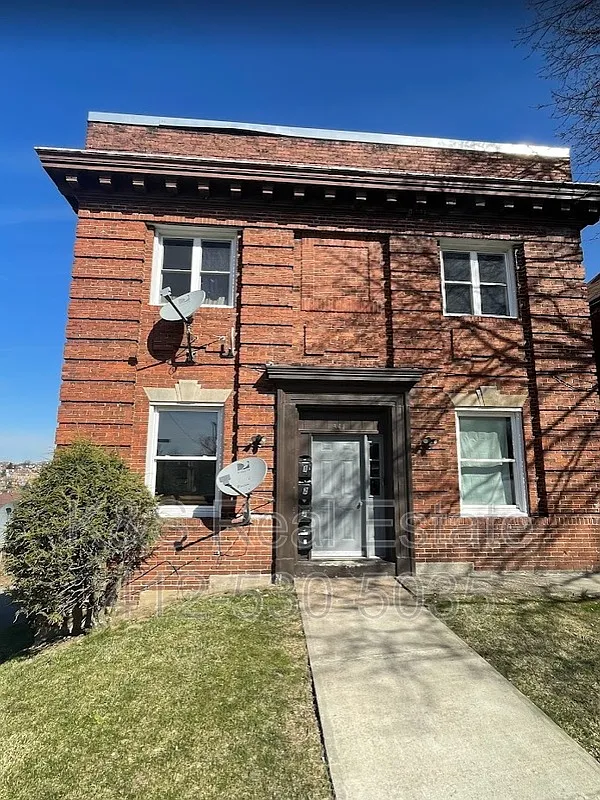 2 bed, 1.0 bath, $795 — Photo 1