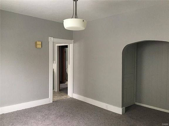 5th image of 419 Lincoln Ave