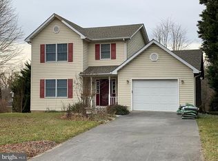 1423 Canterbury Rd, Front Royal, VA 22630