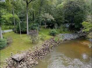 108 Sherwood Rd, Marietta, SC 29661