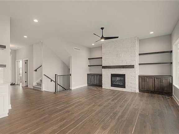 7th image of this home
