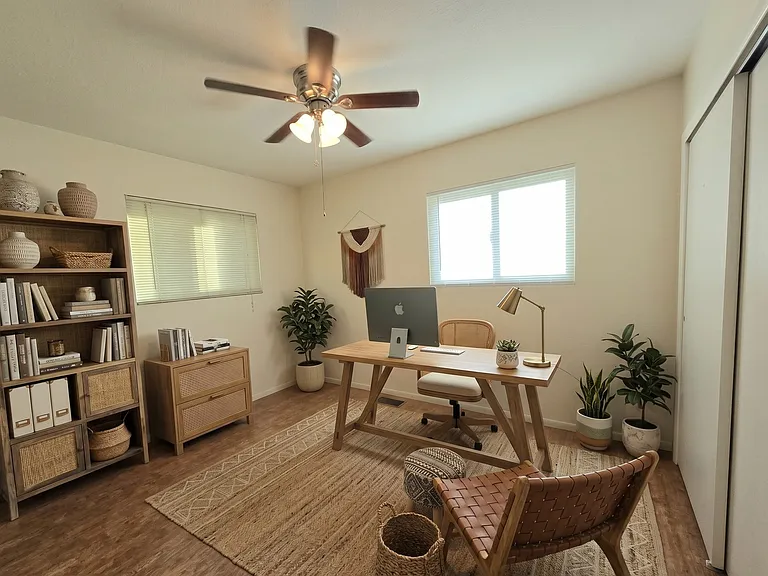 Upstairs bedroom #2