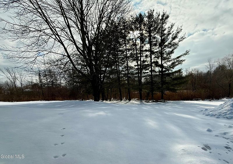 3rd image of 243 Scenic Drive