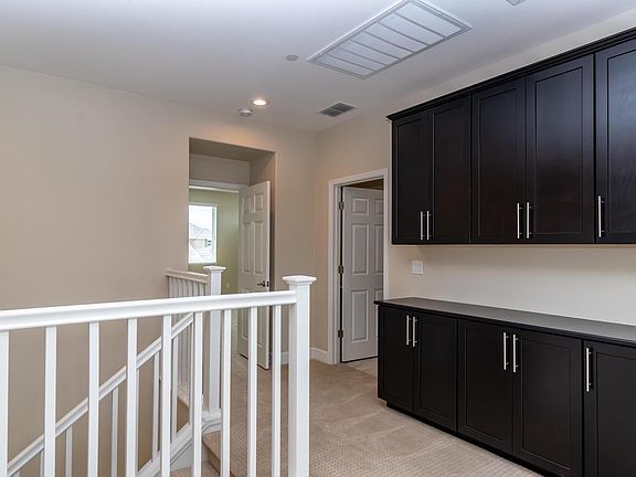 5th image of 5669 Black Willow St