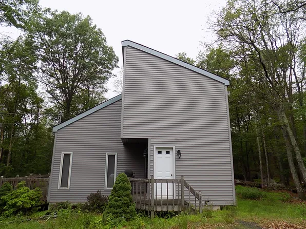 2228 Scarborough Way, Bushkill, PA 18324