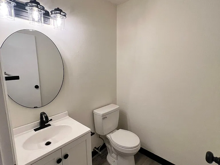 931 Old Marion Rd NE #201 — Photo 8