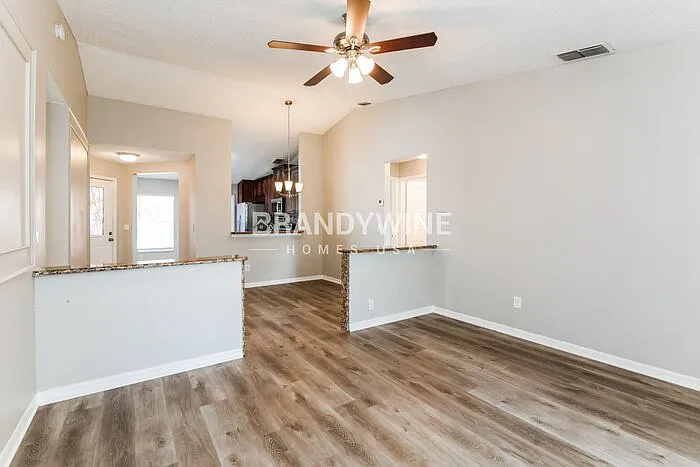 7803 Myrtle Oak Ln — Photo 4
