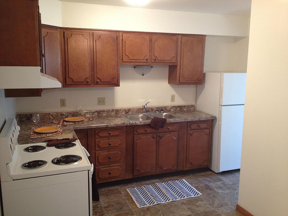 1st image of 801 10th Ave N #10