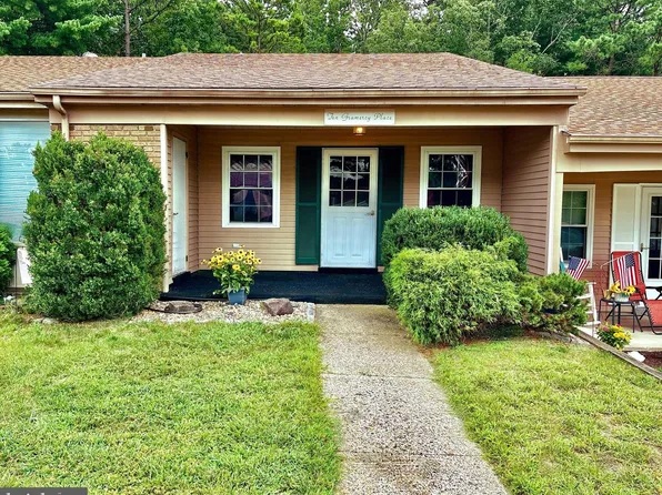 10 Gramercy Pl, Southampton, NJ 08088
