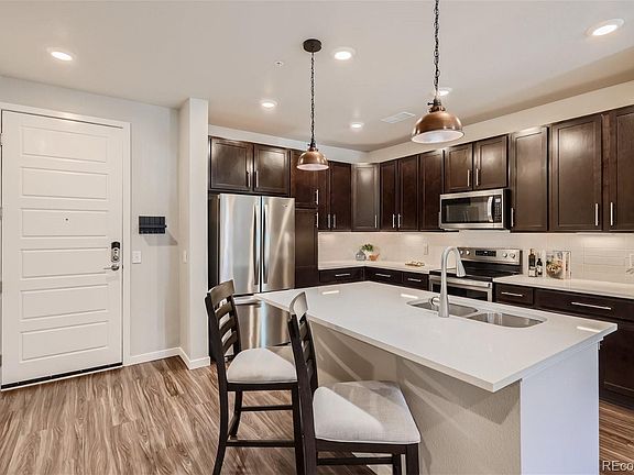 4th image of 400 E Fremont Place #206
