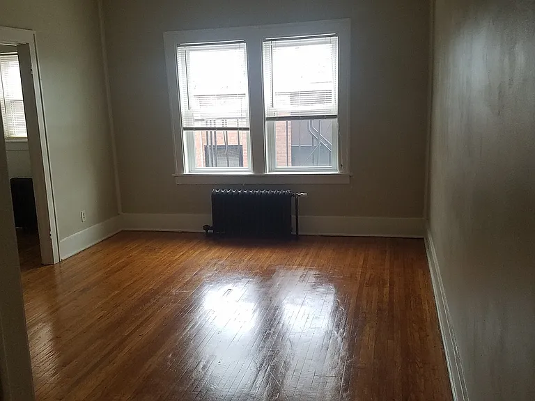 49 Troup St — Photo 31