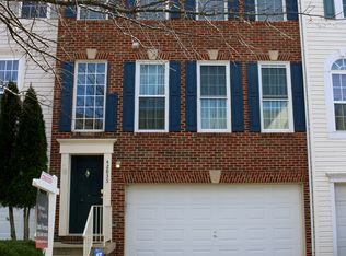 42833 Shaler St, Chantilly, VA 20152