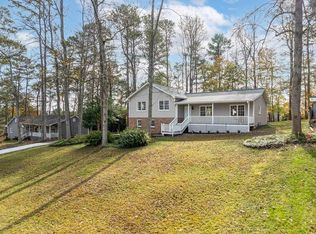 322 Pioneer Cir, Woodstock, GA 30188