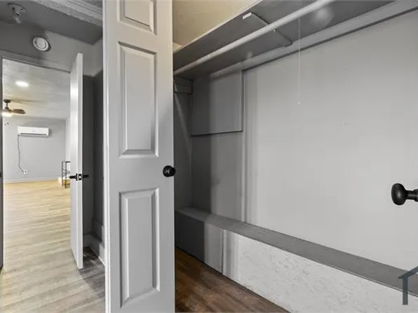 1818 Benton St, Memphis, TN 38106