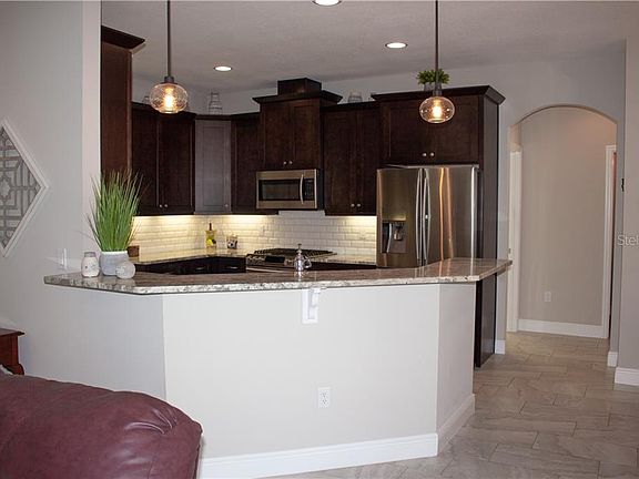 5th image of 121 Glenn Moor Cir
