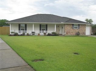 15 Moss Dr, La Place, LA 70068