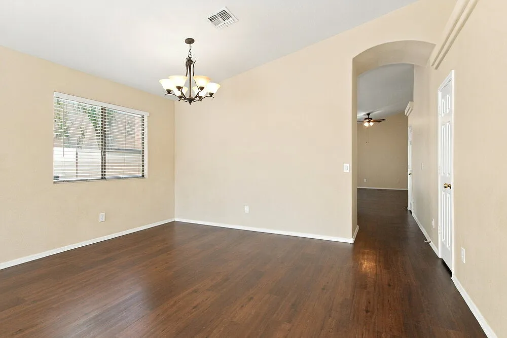 3 bed, 2.0 bath, 1681 sqft, $1,750 — Photo 3