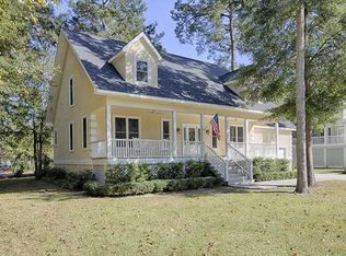 114 North St, Savannah, GA 31410