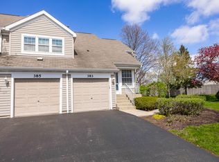 383 Wexford Ct, Carol Stream, IL 60188