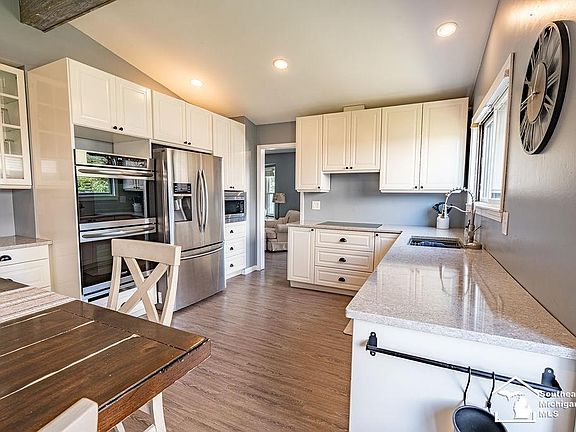 2nd image of 278 Kings Way