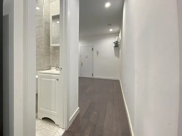 70-80 Kenmare St #6 — Photo 6