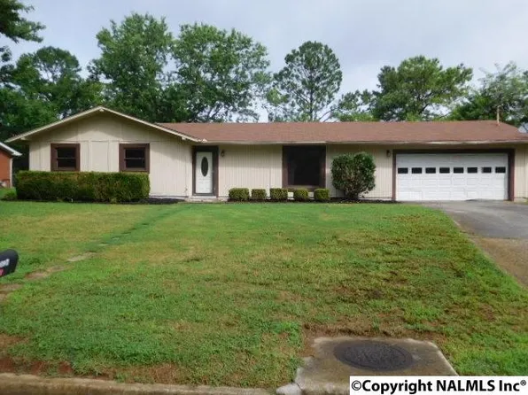 4610 Whitehall Dr NW, Huntsville, AL 35816