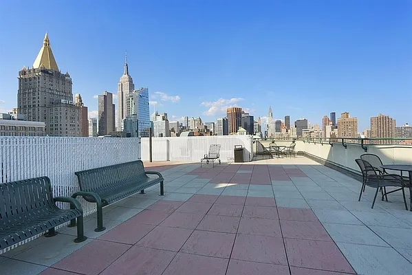 Sold by Vanguard Residential LLC | media 6