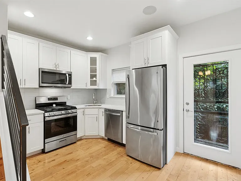 3428 Brandywine St — Photo 4