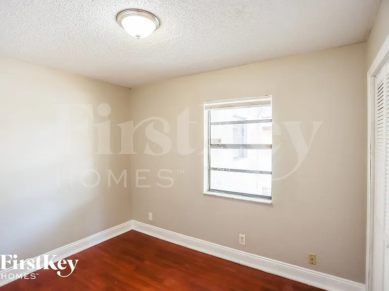 1301 NW 2nd St — Photo 12