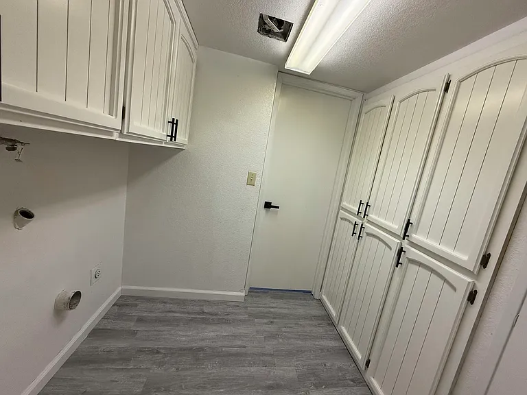 6216 Van Maren Ln — Photo 20