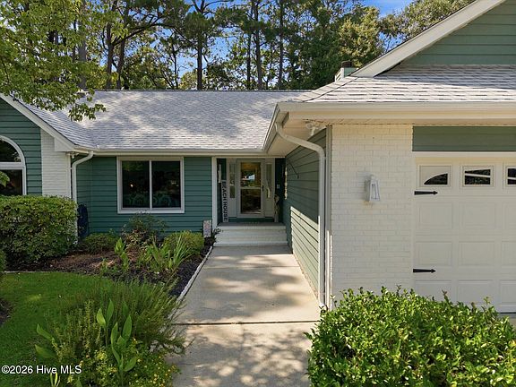 3rd image of 933 Green Pointe Drive