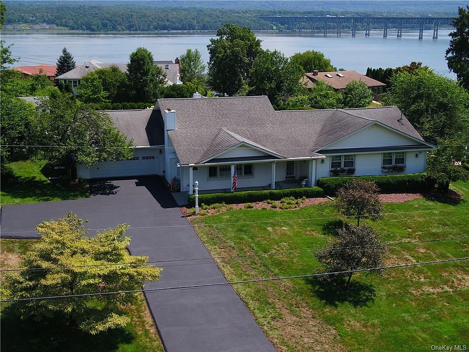1st image of 77 Susan Dr